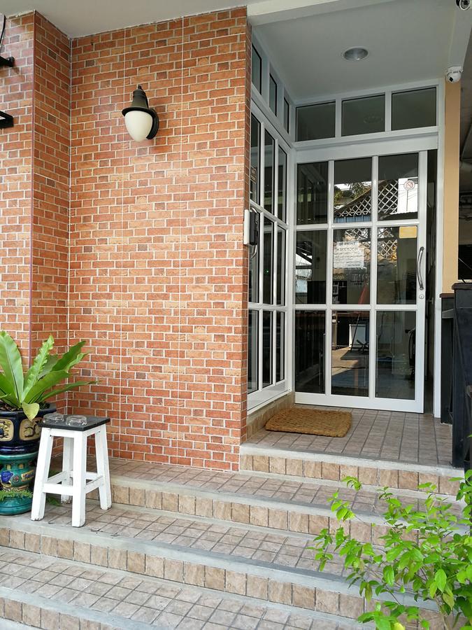 Just Sleep @Box Hostel Chiang Mai Exterior photo