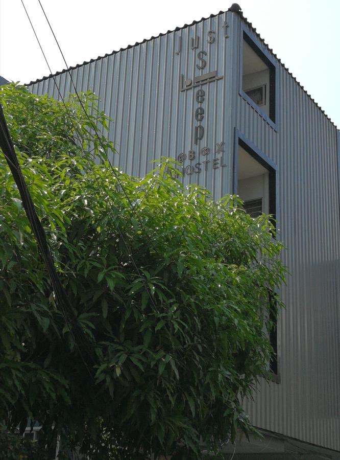 Just Sleep @Box Hostel Chiang Mai Exterior photo